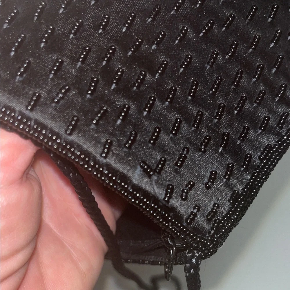 Source Unknown Black, Silver, Gray Beaded Clutch with cord